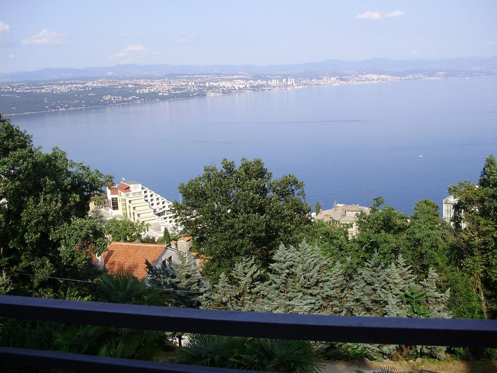Apartment Ana Опатия Стая снимка