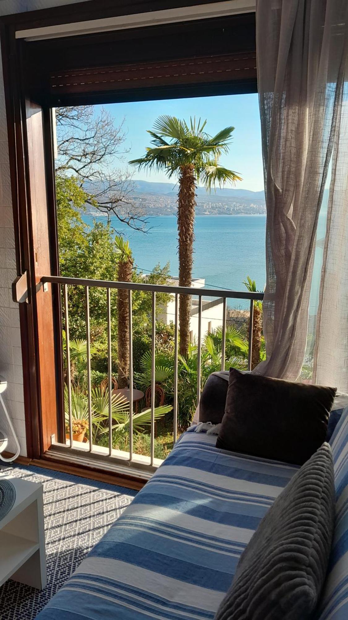 Apartment Ana Опатия Екстериор снимка